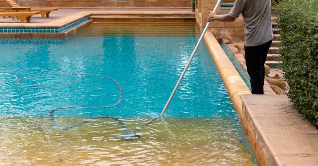 Conroe TX Pool Maintenance & Cleaning Service