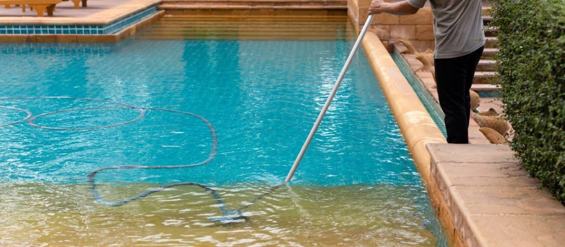 Conroe TX Pool Maintenance & Cleaning Service