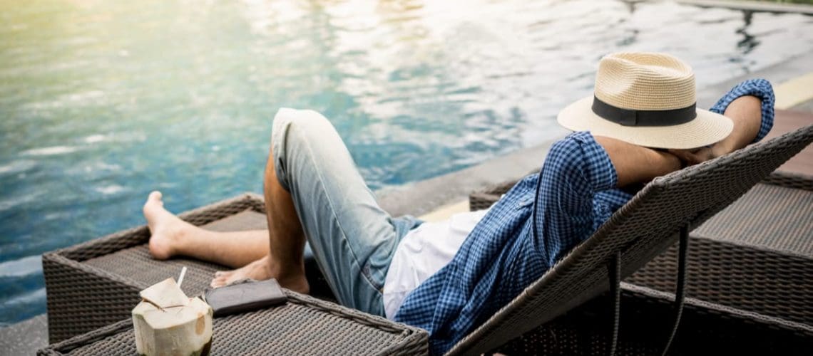 Why Choose Pool Cleaning and Maintenance Services