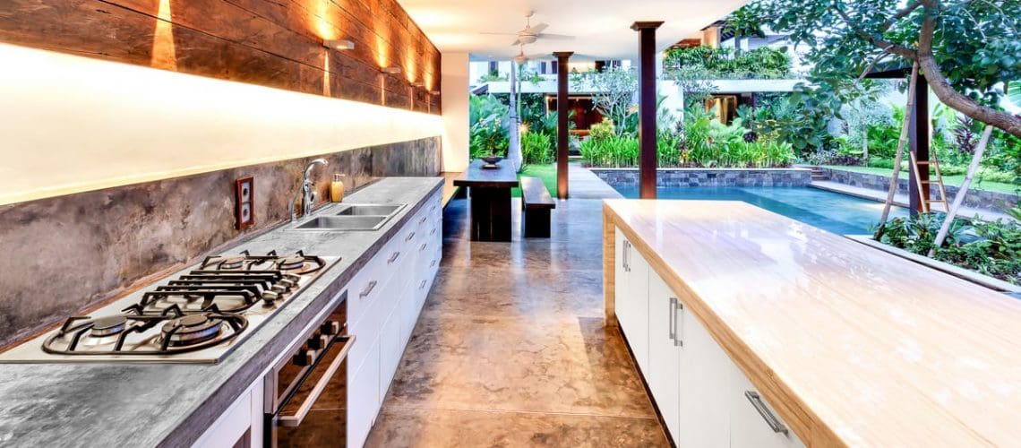 10 Inspiring Ideas for an Outdoor Kitchen and Pool